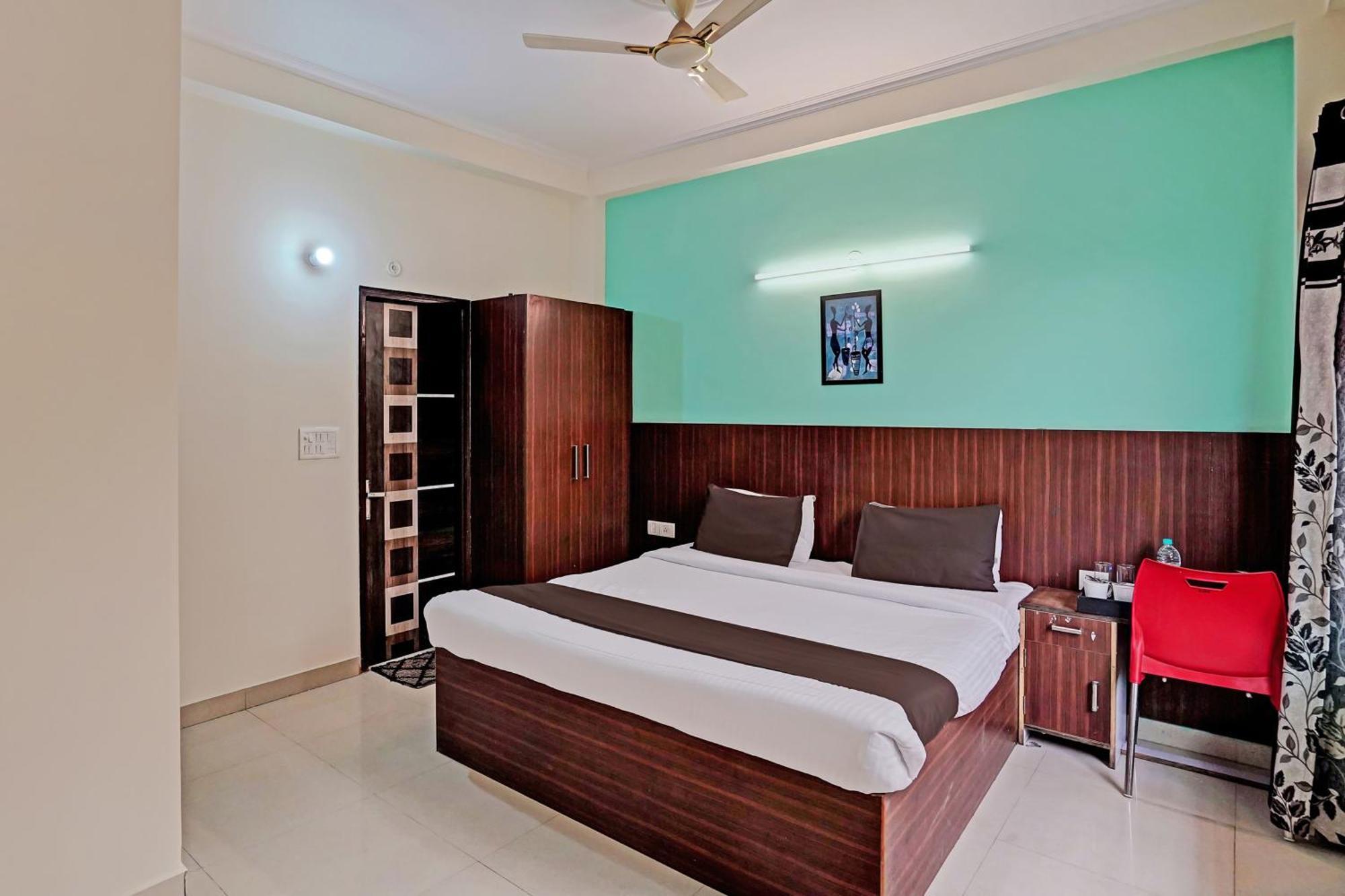 Hotel O Golden Imperial Greater Noida Exterior foto