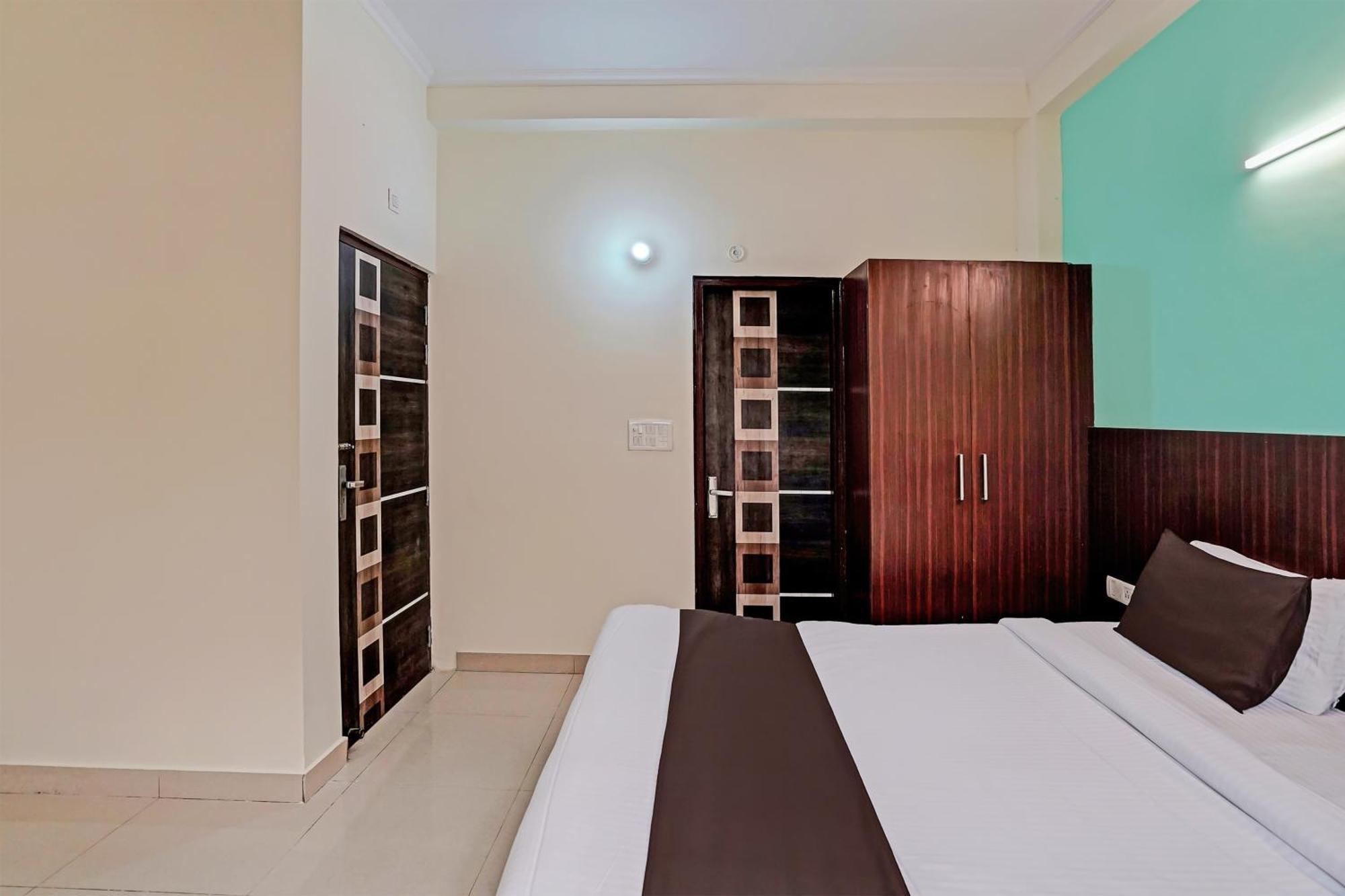 Hotel O Golden Imperial Greater Noida Exterior foto